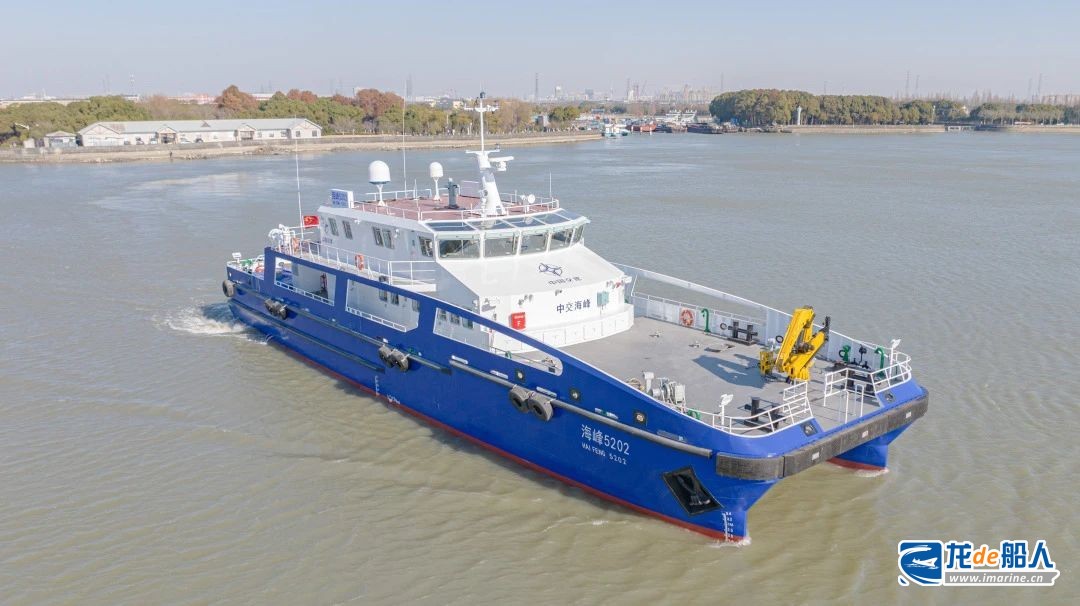 中交海峰風(fēng)電兩型首制風(fēng)電運(yùn)維船完成試航