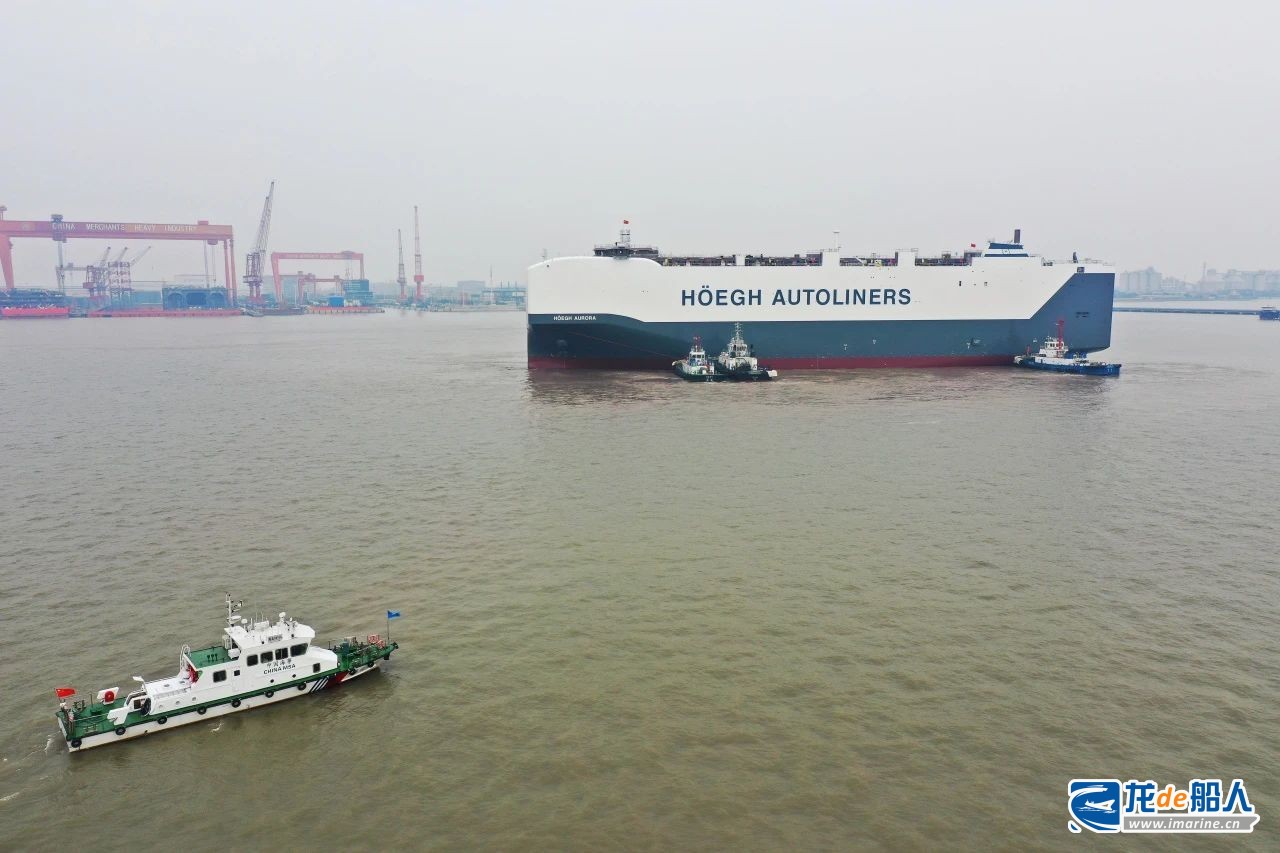 新年首艘，招商工業(yè)海門基地新造9100車汽車滾裝船出塢
