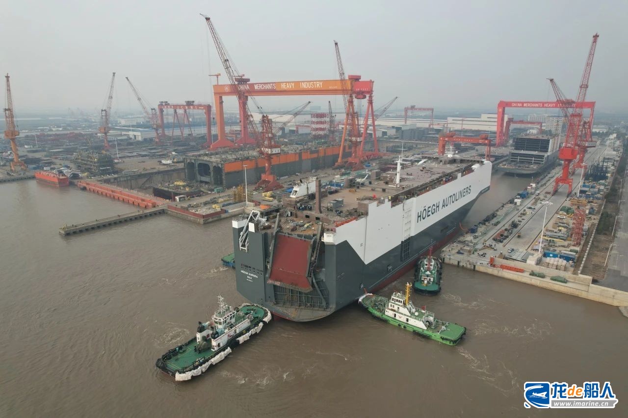 招商工業(yè)海門基地9100車PCTC 1號船下水、3號船合攏